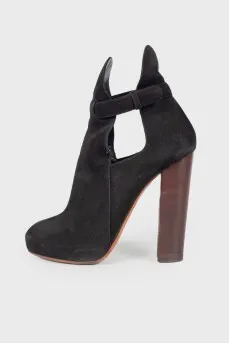 Cut-out suede ankle boots