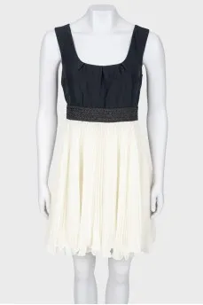 Black and white pleated dress