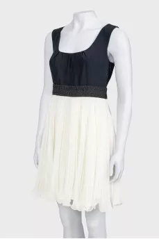 Black and white pleated dress