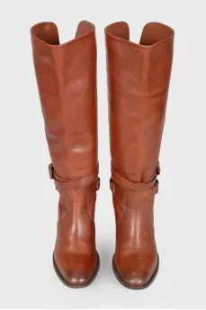 Leather boots with strap