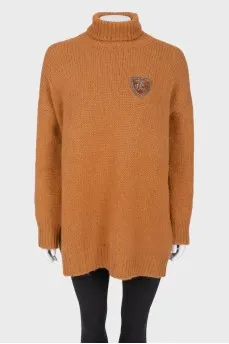 Oversized sweater with appliqué