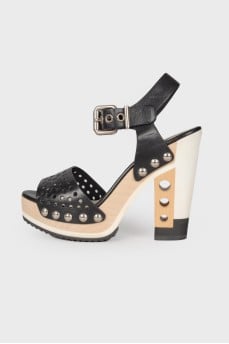Wooden sole sandals