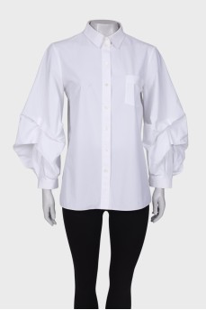 White shirt with lantern sleeve