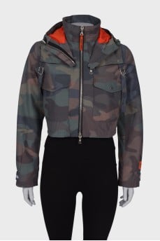 Cropped jacket in camouflage print