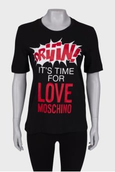 Black T-shirt with tag print