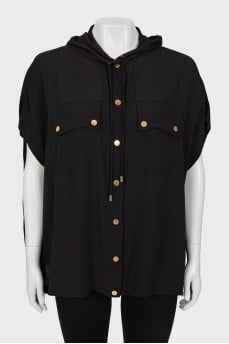 Loose-fitting blouse with gold-tone hardware