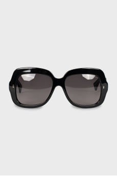 Rectangular sunglasses in black