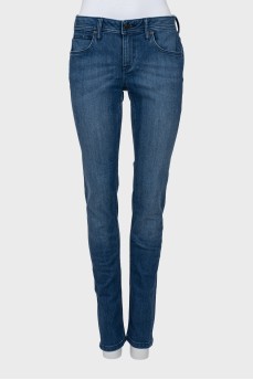 Джинсы skinny fit на низкой посадке