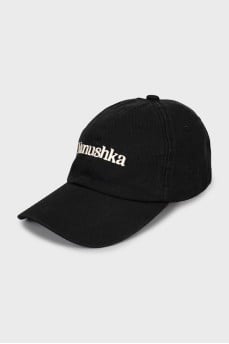 Чорна кепка з вишитим логотипом