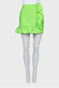 Skirt decorated with frill and tag