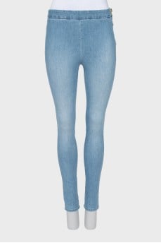 Голубые джинсы skinny fit на молнии