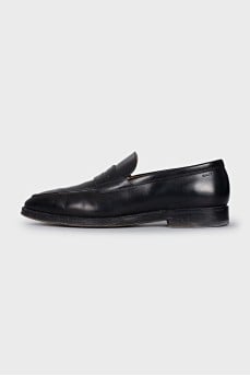 Men's black leather loafers