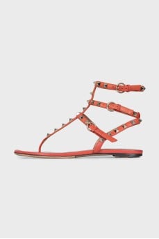 Кожаные босоножки декорированные шипами Rockstud