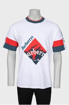 White T-shirt with embossed print