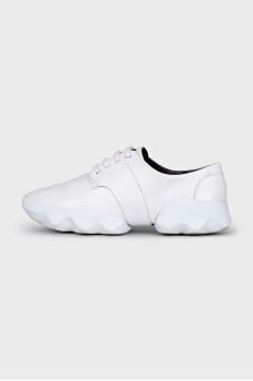 Dub Sneakers