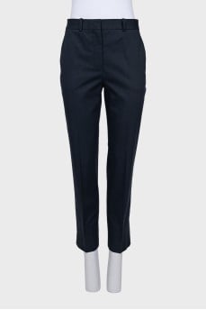 Cropped trousers with pockets