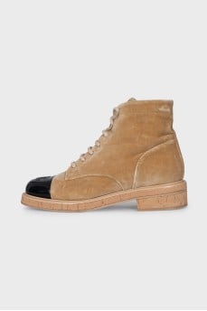 Velour boots with leather toe