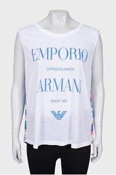 Straight cut T-shirt with tag