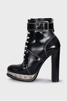 Leather ankle boots with metal elements