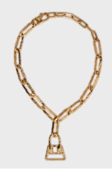 Gold necklace with pendant