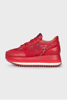 Leather sneakers with lace