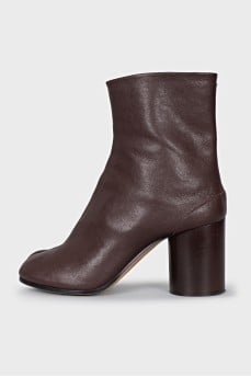 Tabi leather boots