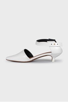 Pholidota slingbacks