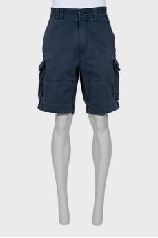Men's shorts with button pockets