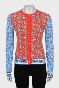Set of a top and a cardigan with buttons