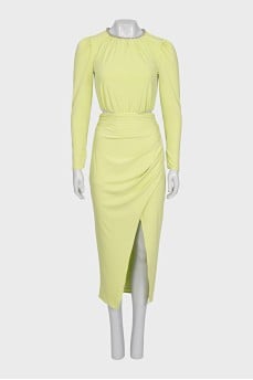 Fitted dress with rhinestones on the collar