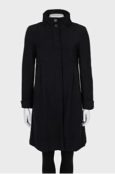 Straight-cut coat with a stand-up collar