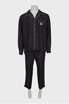Men's silk suit consisting of a shirt and trousers
