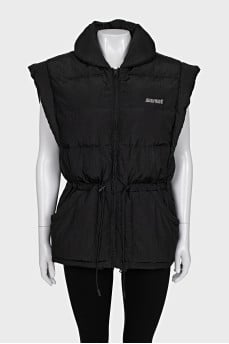 Insulated fitted vest