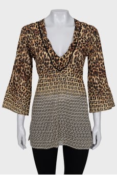 Long blouse with animal print