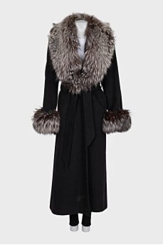 Gray coat with removable fur