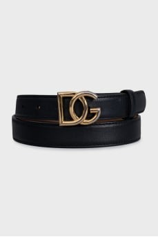 Leather belt with logo buckle
