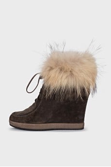 Wedge ankle boots with fur