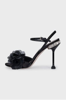 Textile sandals with flowers