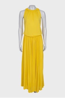 Fitted off-the-shoulder maxi dress