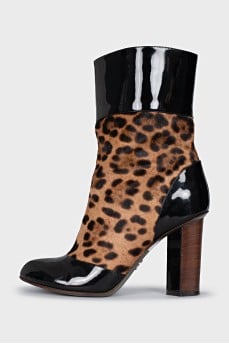 Ankle boots with pony leather inserts