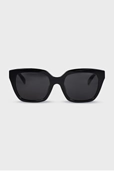 Black square sunglasses