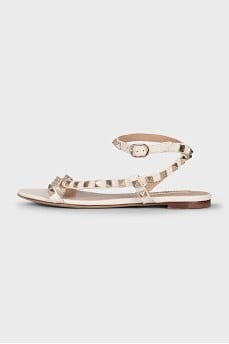 Leather sandals decorated with studs