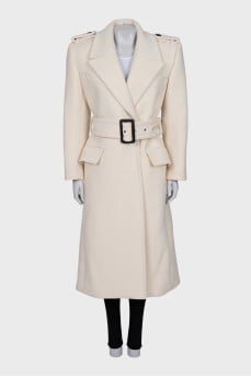 Wool coat with pockets and a belt