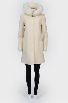 Button coat with fur hood