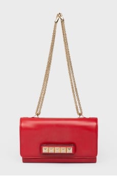 Rectangular bag with chain and button