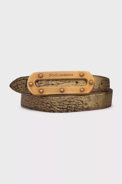 Vintage belt with massive buckle
