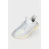 Сірі кросівки Yeezy Boost 350 V2