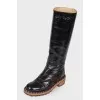 Leather boots with chain