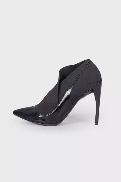 Pointed toe textile shoes