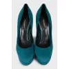 Turquoise suede pumps